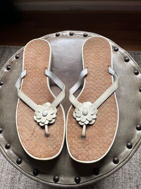 Coach Ivory Floral Thong Sandals with Tan Footbed, fits 8.5 to 9 woman